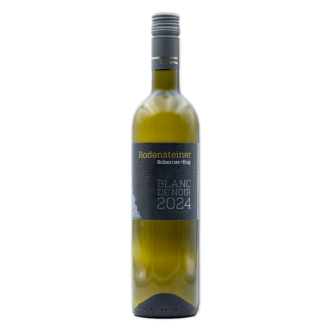 Flasche mit 2024 Blanc de Noir, feinherb, 750 ml