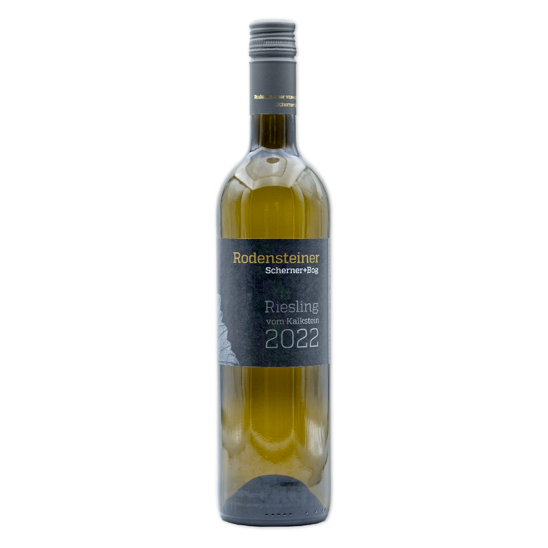 Flasche mit 2022 Riesling VOM KALKSTEIN, feinherb, 750 ml